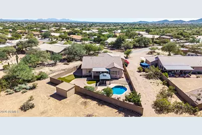 402 E Blue Eagle Lane, Phoenix, AZ 85086 - Photo 49