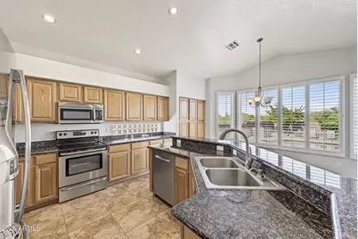 402 E Blue Eagle Lane, Phoenix, AZ 85086 - Photo 17