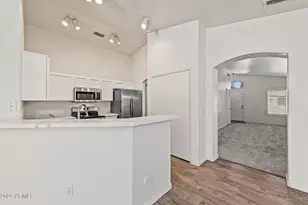 10215 E Kiva Ave, Mesa, AZ 85209 - Photo 17