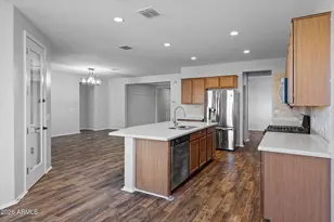 7704 S 23rd Ln, Phoenix, AZ 85041 - Photo 9