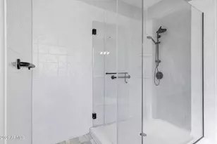 7704 S 23rd Ln, Phoenix, AZ 85041 - Photo 25