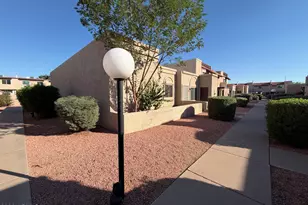20222 N 21st Dr, Phoenix, AZ 85027 - Photo 11