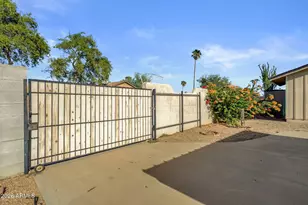 3526 E Anderson Dr, Phoenix, AZ 85032 - Photo 23