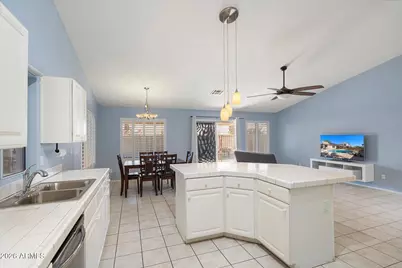 2823 E Blackhawk Drive, Phoenix, AZ 85050 - Photo 7
