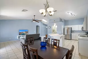 2823 E Blackhawk Dr, Phoenix, AZ 85050 - Photo 11