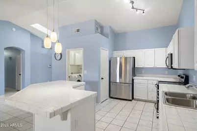 2823 E Blackhawk Drive, Phoenix, AZ 85050 - Photo 9