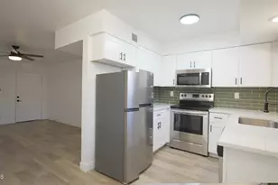 3025 N 36th St, Phoenix, AZ 85018 - Photo 5
