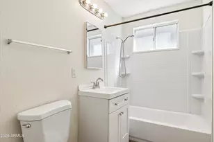 1111 E Turney Ave, Phoenix, AZ 85014 - Photo 15