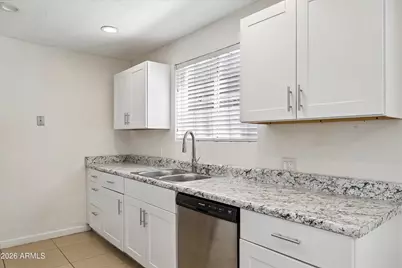 1111 E Turney Avenue #5, Phoenix, AZ 85014 - Photo 9