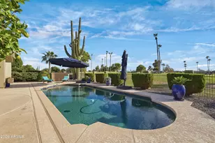 9519 W Country Club Dr, Sun City, AZ 85373 - Photo 43