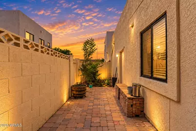 2573 W Monte Cristo Avenue, Phoenix, AZ 85023 - Photo 33
