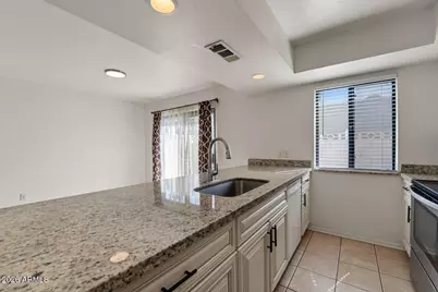 2573 W Monte Cristo Avenue, Phoenix, AZ 85023 - Photo 13