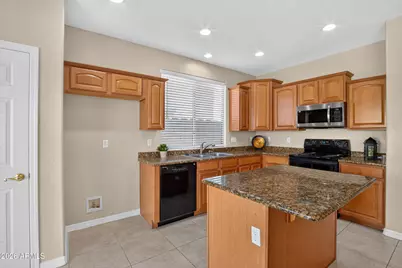 14504 W Indianola Avenue, Goodyear, AZ 85395 - Photo 9