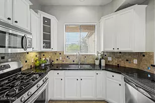 7027 N Scottsdale Rd, Paradise Valley, AZ 85253 - Photo 11