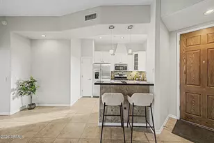 7027 N Scottsdale Rd, Paradise Valley, AZ 85253 - Photo 9