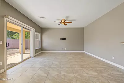 15807 W Calavar Road, Surprise, AZ 85379 - Photo 7
