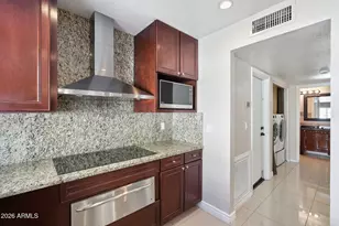 3224 E Taro Ln, Phoenix, AZ 85050 - Photo 9