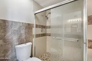 3224 E Taro Ln, Phoenix, AZ 85050 - Photo 17