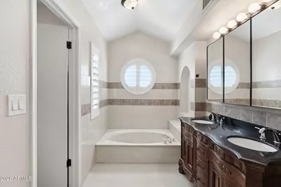 3224 E Taro Lane, Phoenix, AZ 85050 - Photo 15