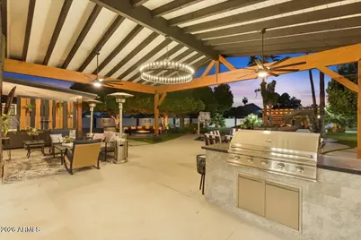 9026 N 67th Street N, Paradise Valley, AZ 85253 - Photo 9