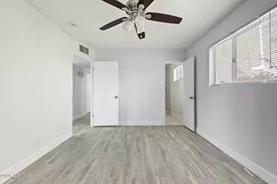1037 N 74th St, Scottsdale, AZ 85257 - Photo 13