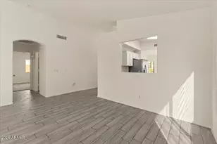 8575 W Rue De Lamour, Peoria, AZ 85381 - Photo 33