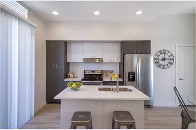 2015 N 50th Street #32, Phoenix, AZ 85008 - Photo 1
