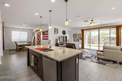 9221 W Willow Bend Lane, Phoenix, AZ 85037 - Photo 5
