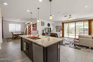 9221 W Willow Bend Ln, Phoenix, AZ 85037 - Photo 5