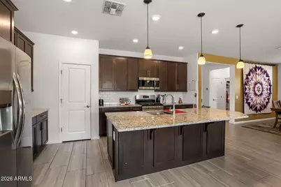 9221 W Willow Bend Lane, Phoenix, AZ 85037 - Photo 7