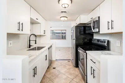 7126 N 19th Avenue #192, Phoenix, AZ 85021 - Photo 1
