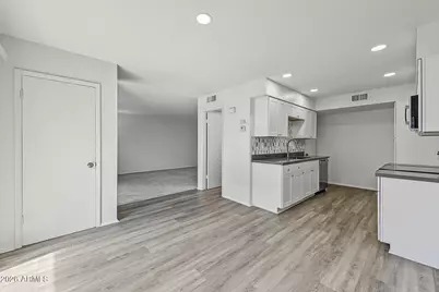 5626 S Captain Kidd Court S #D, Tempe, AZ 85283 - Photo 5