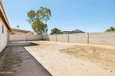 8202 W Highland Avenue, Phoenix, AZ 85033 - Photo 25