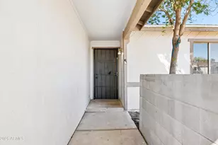 8202 W Highland Ave, Phoenix, AZ 85033 - Photo 3