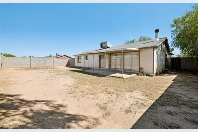 8202 W Highland Avenue, Phoenix, AZ 85033 - Photo 23