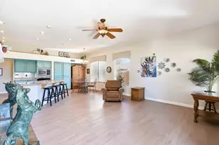 6519 W Crest Ln, Glendale, AZ 85310 - Photo 7