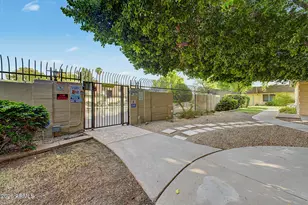 3330 S Elm St, Tempe, AZ 85282 - Photo 31