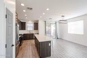 14426 W Cottontail Ln, Surprise, AZ 85387 - Photo 7