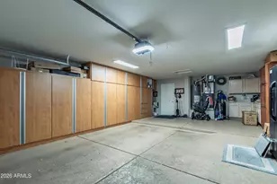 15603 W Hidden Creek Ln, Surprise, AZ 85374 - Photo 23