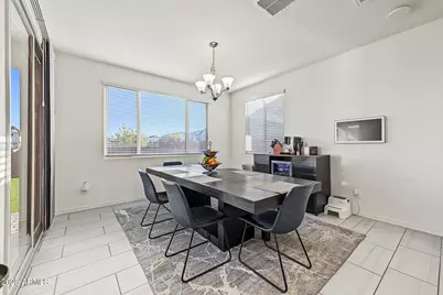 8835 W Fleetwood Lane, Glendale, AZ 85305 - Photo 7
