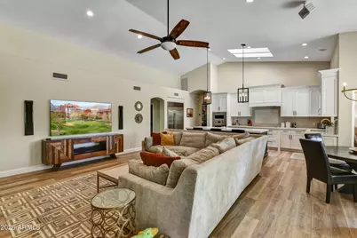 6819 E Winchcomb Drive, Scottsdale, AZ 85254 - Photo 3