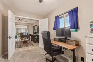 286 W Palomino Dr, Chandler, AZ 85225 - Photo 21