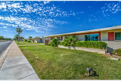 10752 W Peoria Avenue, Sun City, AZ 85351 - Photo 3