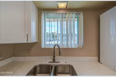 10752 W Peoria Avenue, Sun City, AZ 85351 - Photo 11