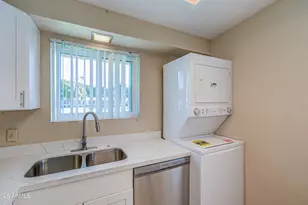 10752 W Peoria Ave, Sun City, AZ 85351 - Photo 13