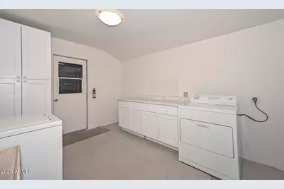 10116 W Peoria Avenue, Sun City, AZ 85351 - Photo 9