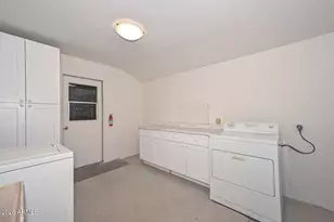 10116 W Peoria Ave, Sun City, AZ 85351 - Photo 9