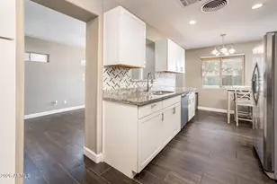 2344 W Mitchell Dr, Phoenix, AZ 85015 - Photo 9