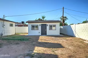1812 N 32nd Pl, Phoenix, AZ 85008 - Photo 3