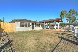 1812 N 32nd Pl, Phoenix, AZ 85008 - Photo 1